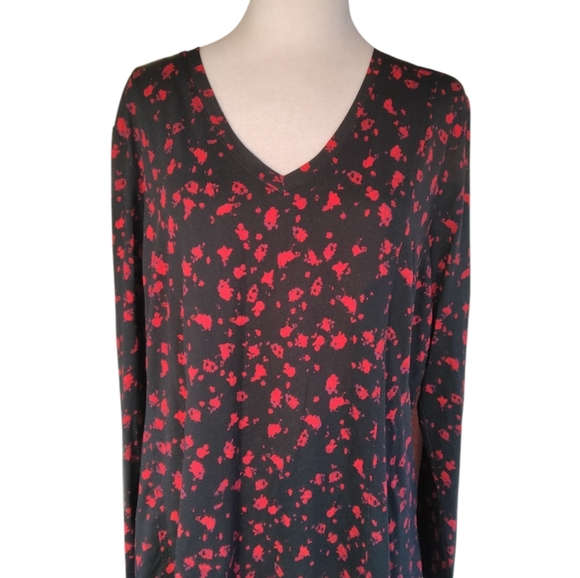 Lane Bryant Long Sleeve Stretchy Black Red Floral Pattern Blouse Size 14/16 - Picture 2 of 7